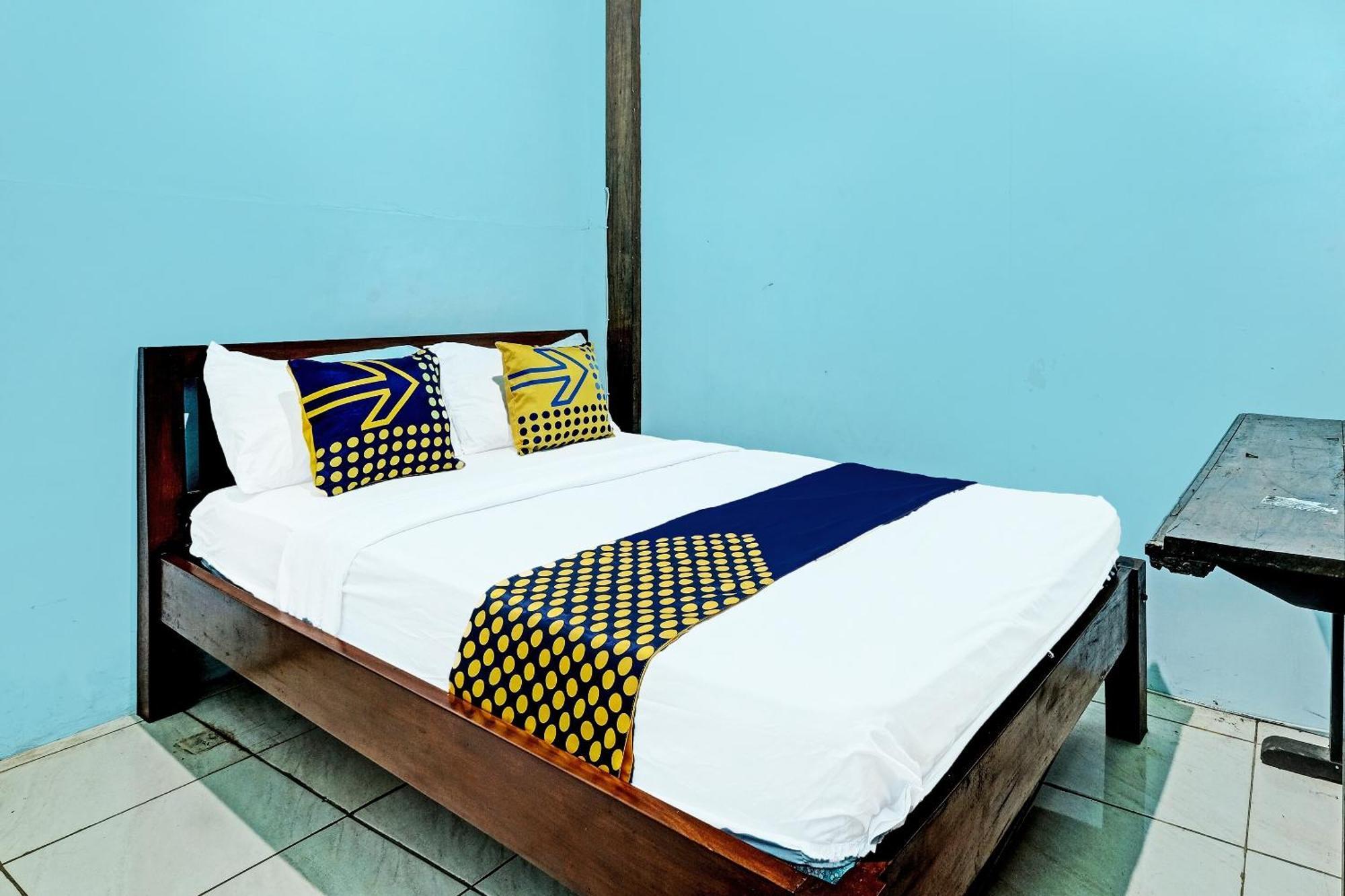 Spot On 91916 Joglo Doyong Homestay Syariah Yogyakarta Exterior photo